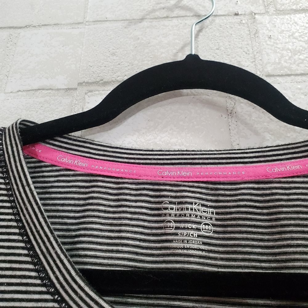 Calvin Klein performance open back tee - Picture 9 of 12